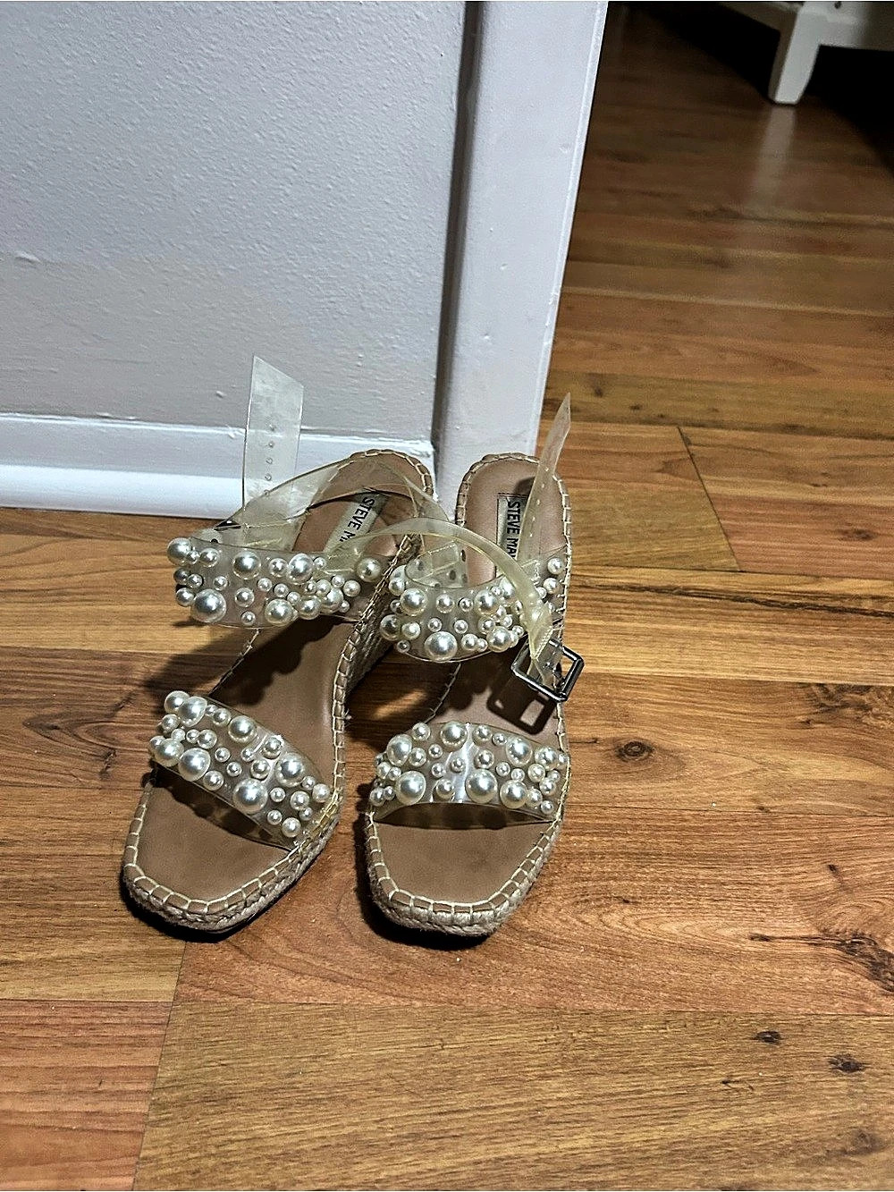 Steve Madden Upright Vinyl Pearl Studded Strappy Espadrille Sandals Wedge